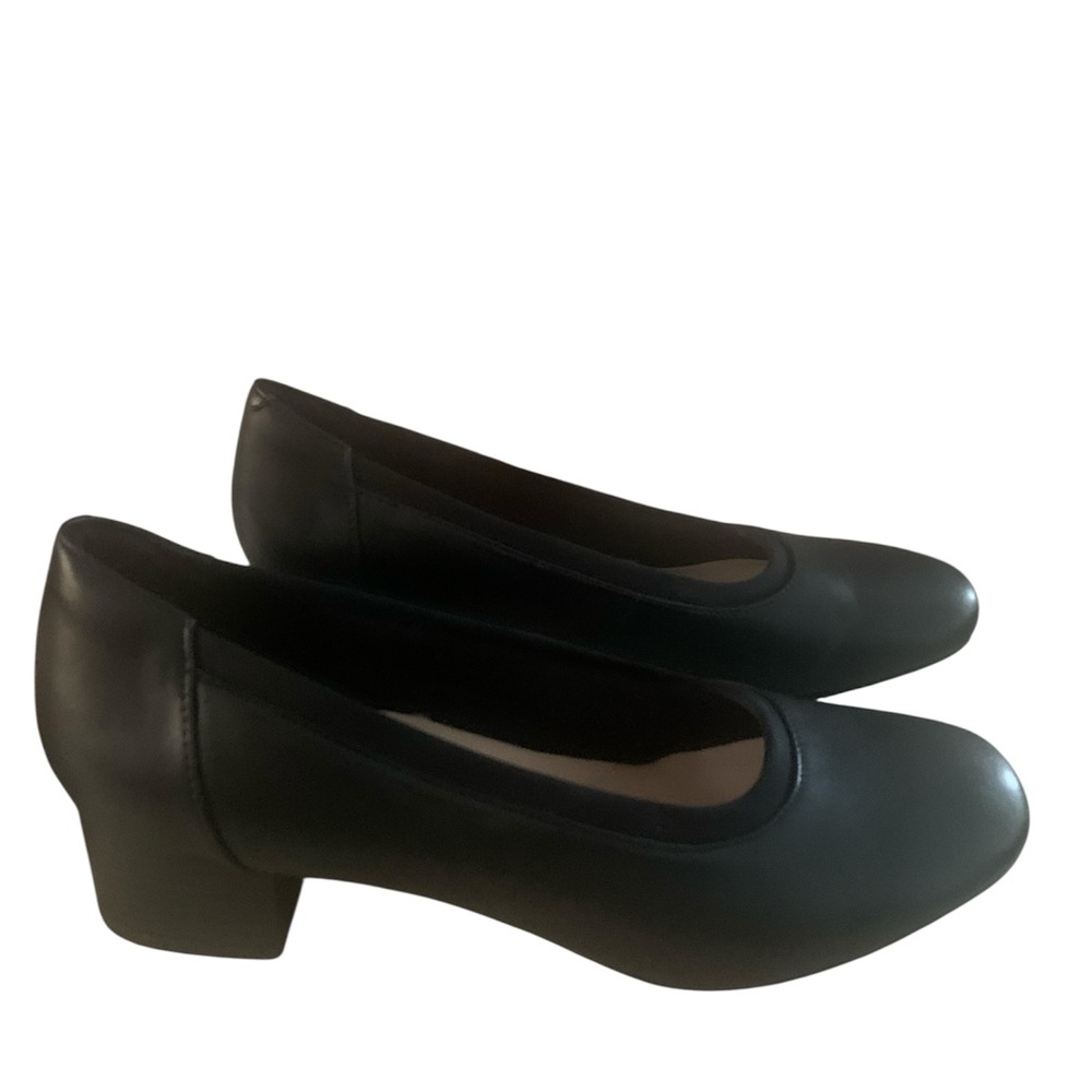 NIB Clarks Chartli Fame Black Pump Sz 12